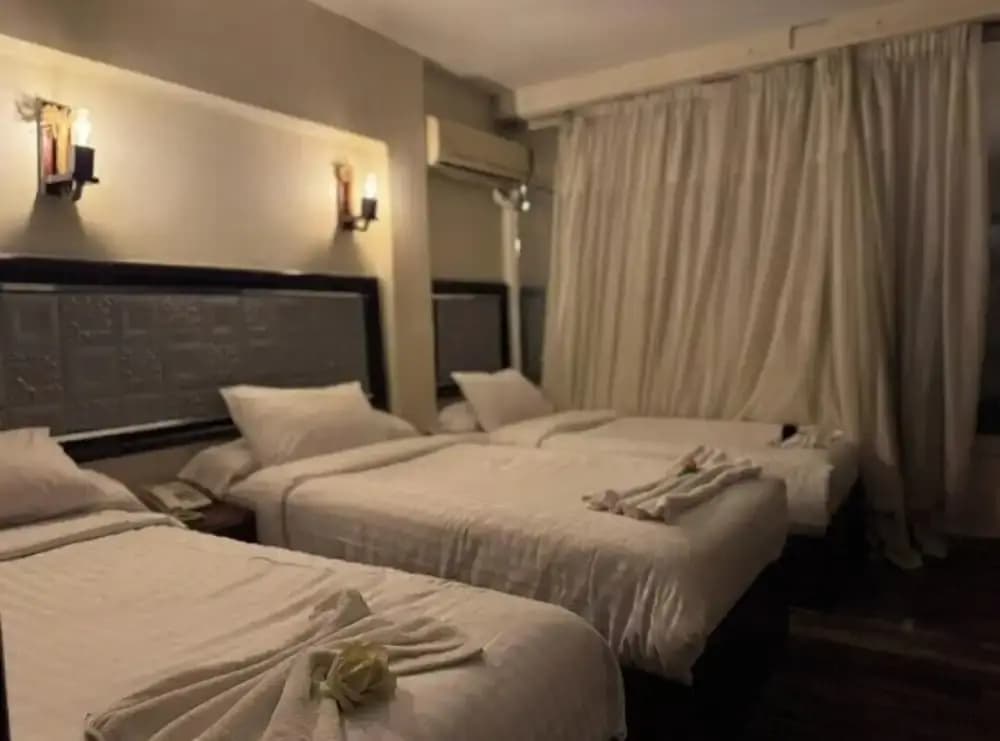 lora Altahrir hotel - photo 6