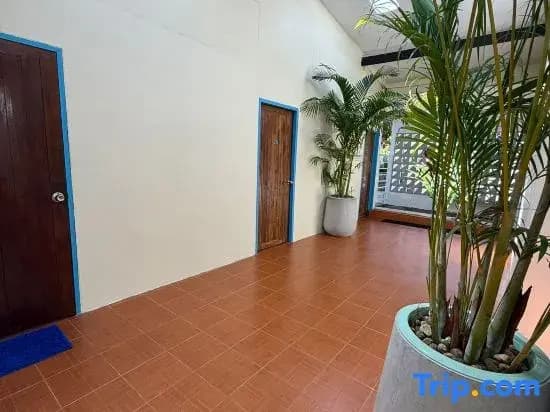 Baan Hinlad Home and Hostel - photo 4