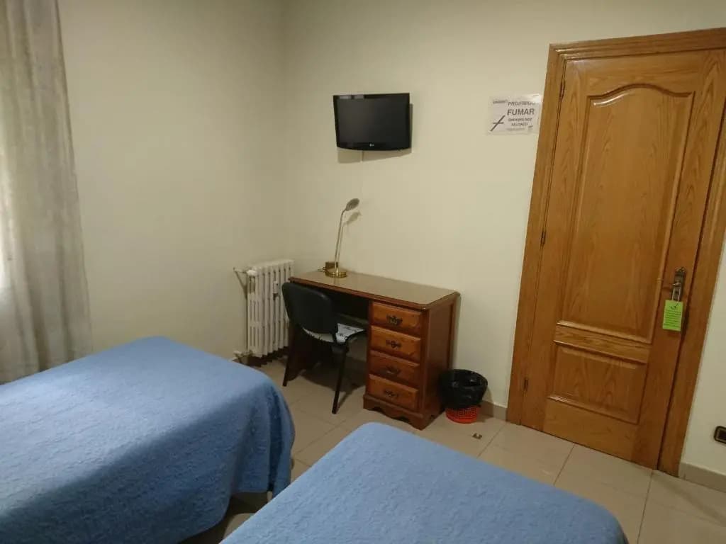 Hostal Retiro - photo 2