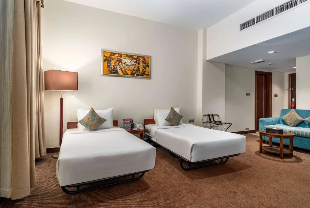 Ramada by Wyndham Dubai Deira - photo 2