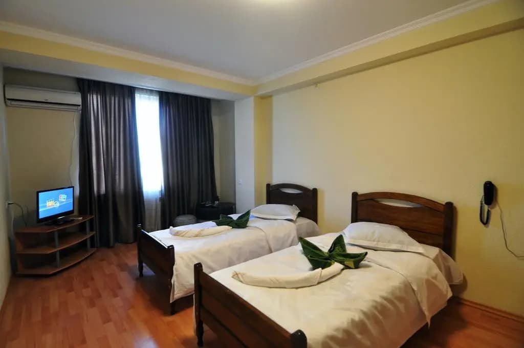 Sun Rise Hotel - photo 4