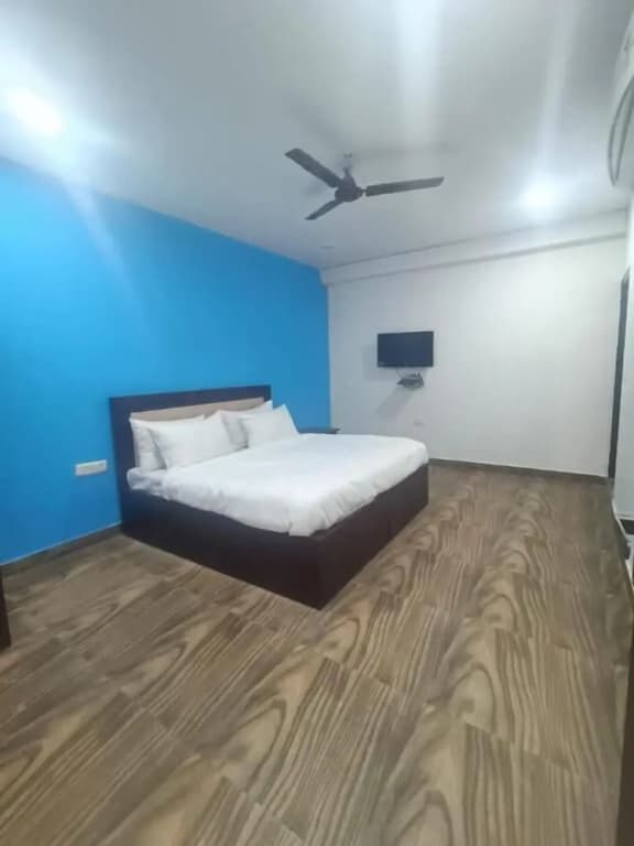 Hotel Royal Inn - photo 2