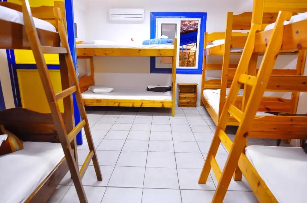 The Student and Travellers Inn Hotel - photo 1