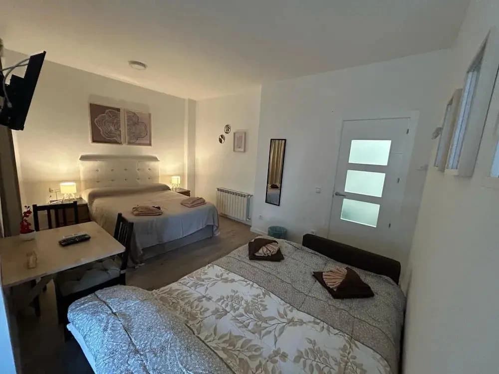Habitaciones en Embajadores - photo 4