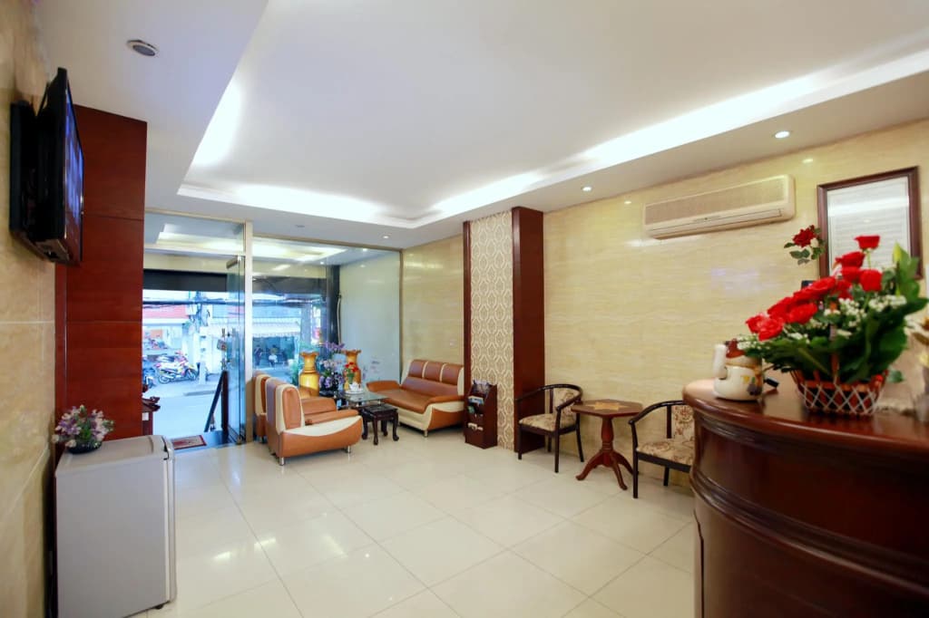 Lucky Star Saigon Hotel - photo 2