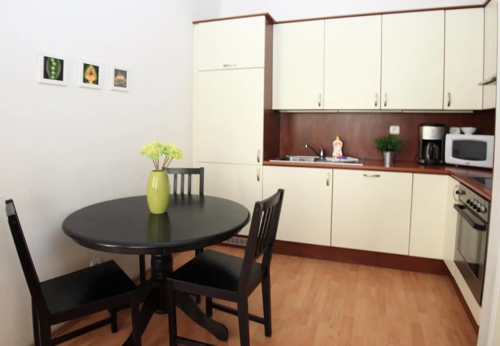 Theatre Apartments - photo 12