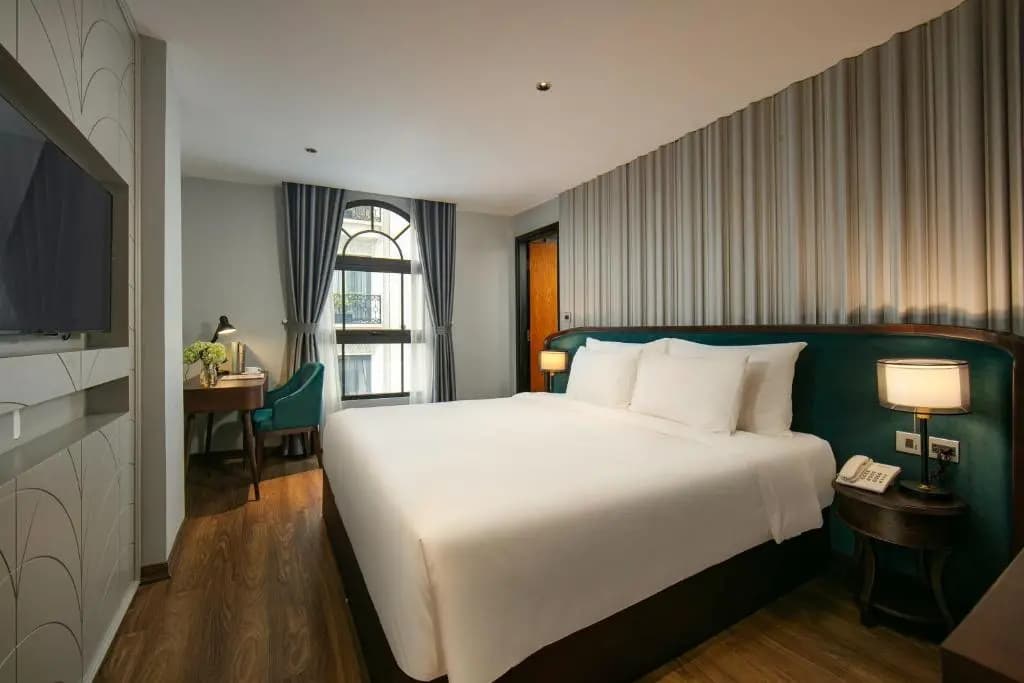 May De Ville Lakeside Hotel - photo 35