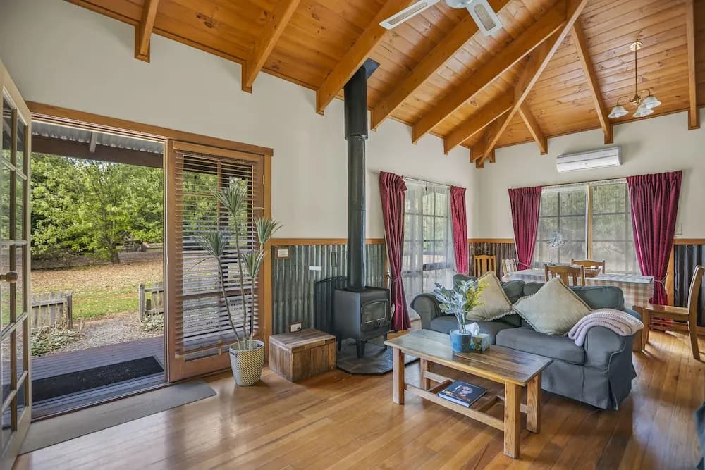 StayAU Conifer Cottage Lakeside Haven - photo 6