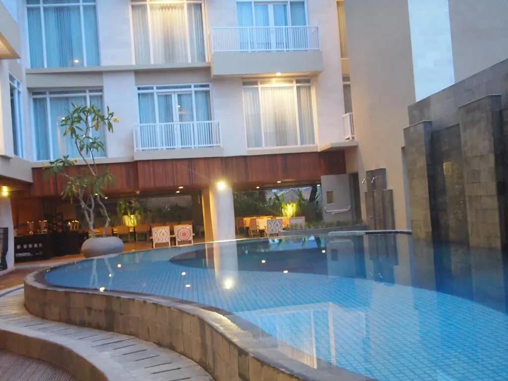 Bedrock Hotel - photo 13