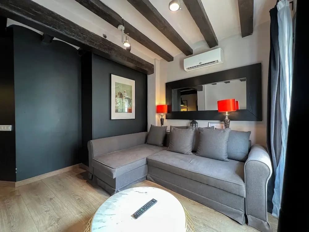 Stay U-nique Apartments Est - photo 19