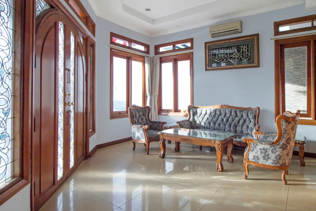 RedDoorz Plus @ Kelapa Dua Kebon Jeruk - photo 9