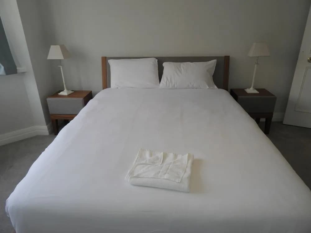 2 Beds Harrods Apartments - photo 5
