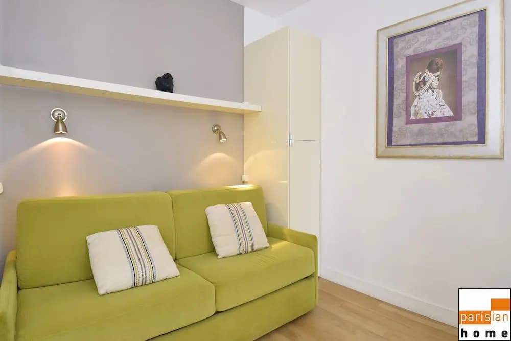 S02441 - Sophisticated and Cozy Studio for 2, Montorgueil Area - photo 2