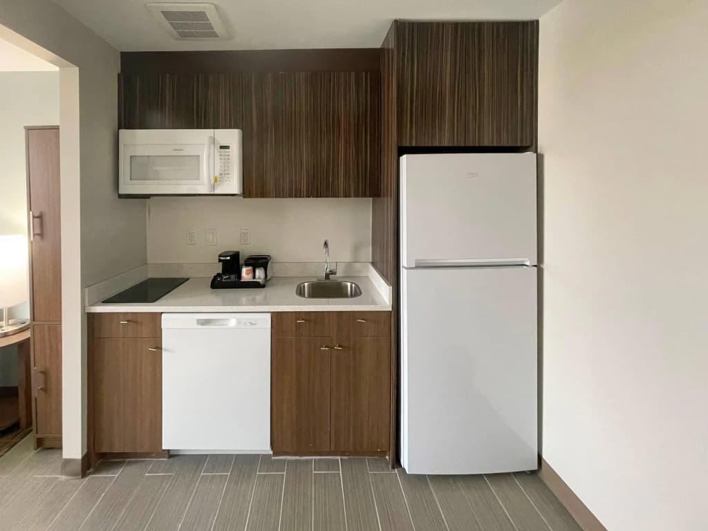 MainStay Suites Bronx - Belmont - photo 14