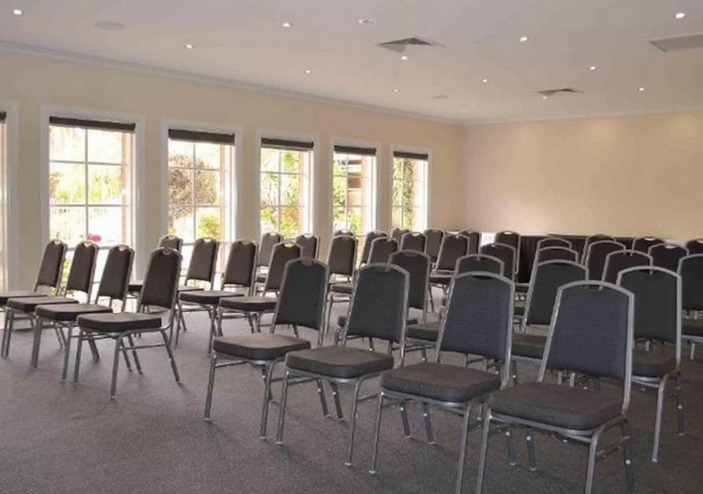 Quality Hotel Melbourne Airport - photo 16