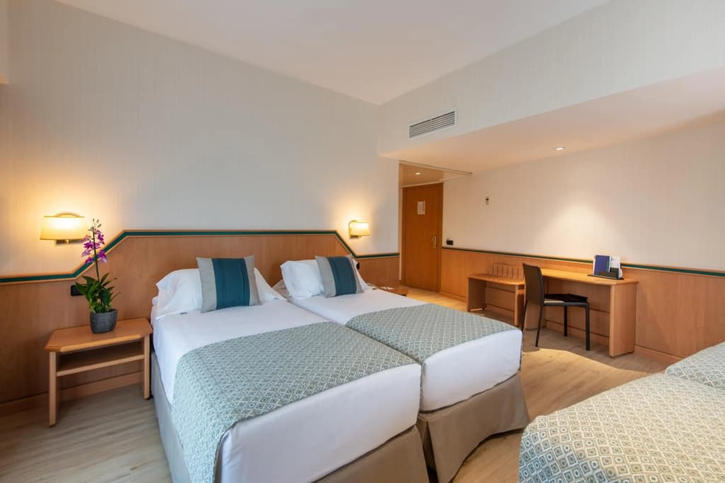 Hotel Praga - photo 42