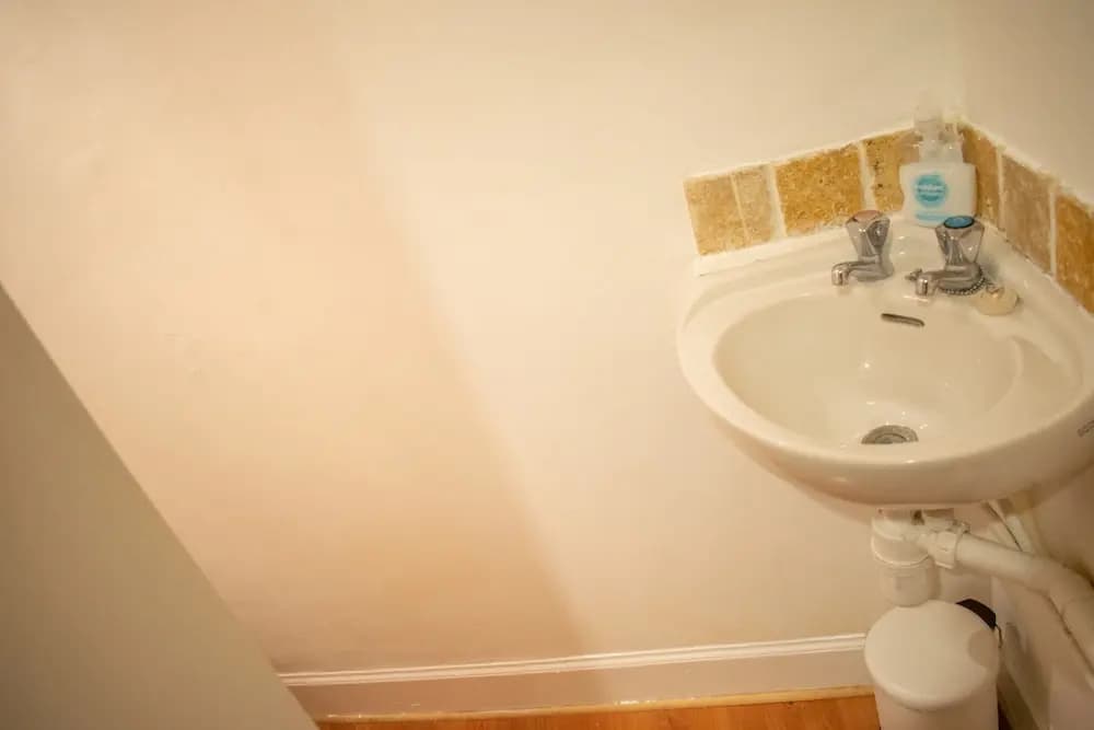 1 Bedroom Flat by Leith Walk - photo 8