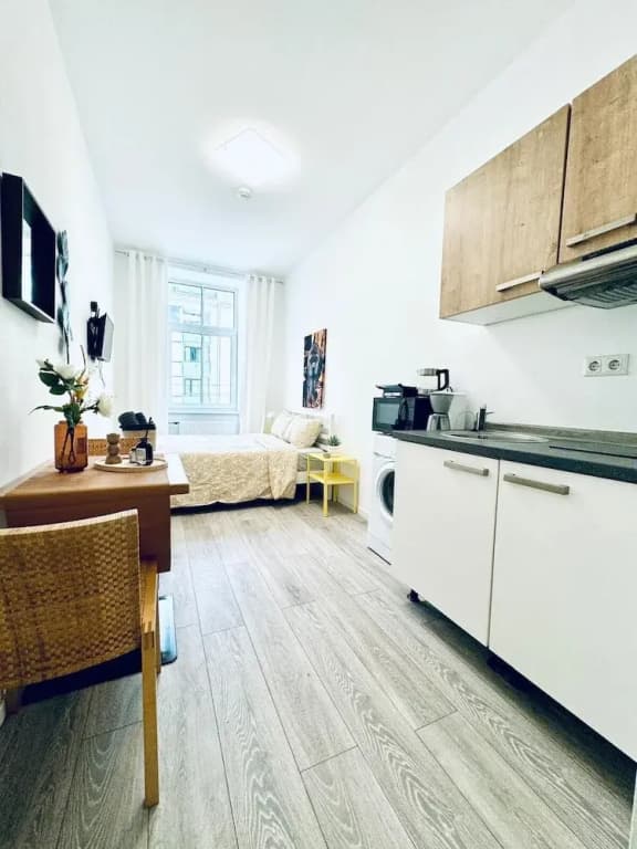 Cozy and Affordable Palace Studio - photo 13