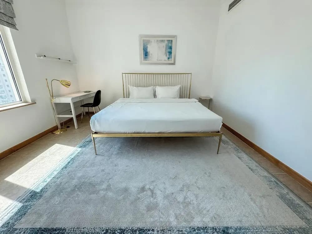 Upgraded 2BR Apartment at the Beach - photo 5