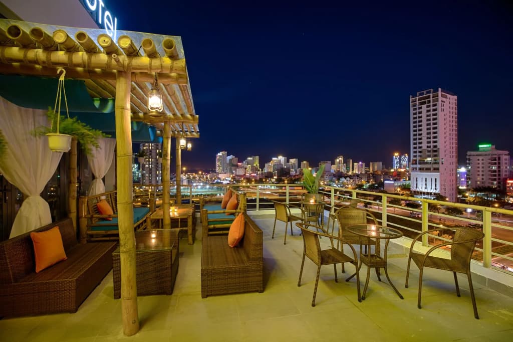Continent Hotel Danang - photo 15