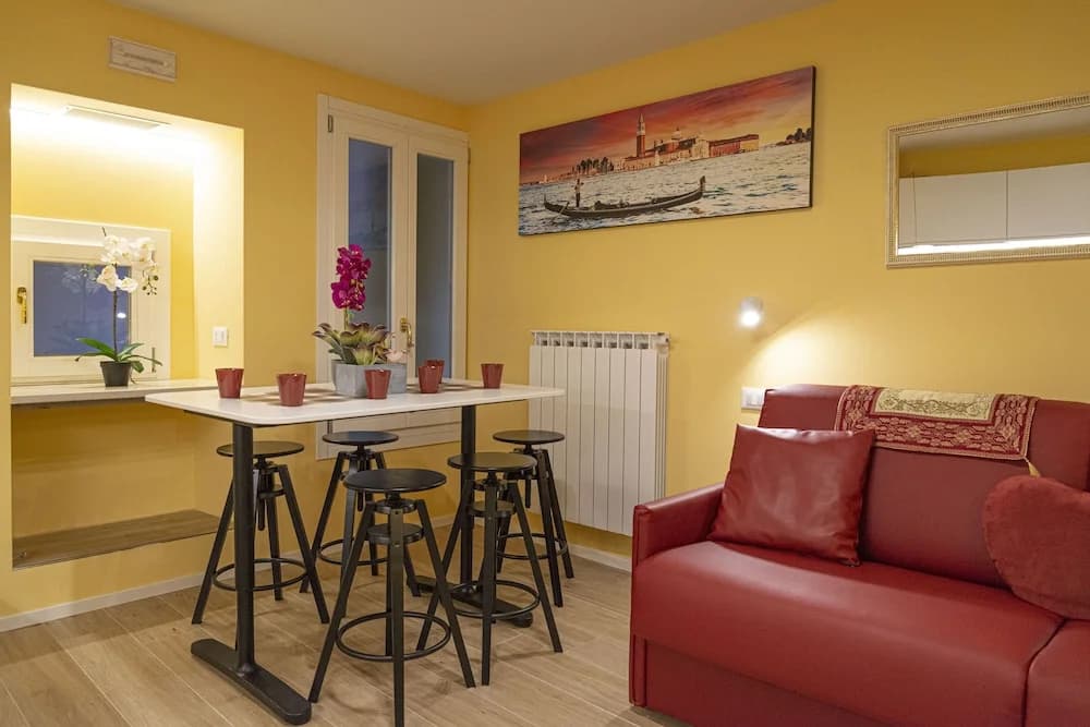 Nina'S  Accommodations In Venice Center - photo 14