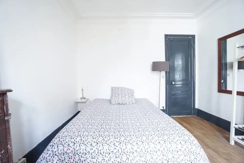 Charming apartment near PERE LACHAISE - photo 4