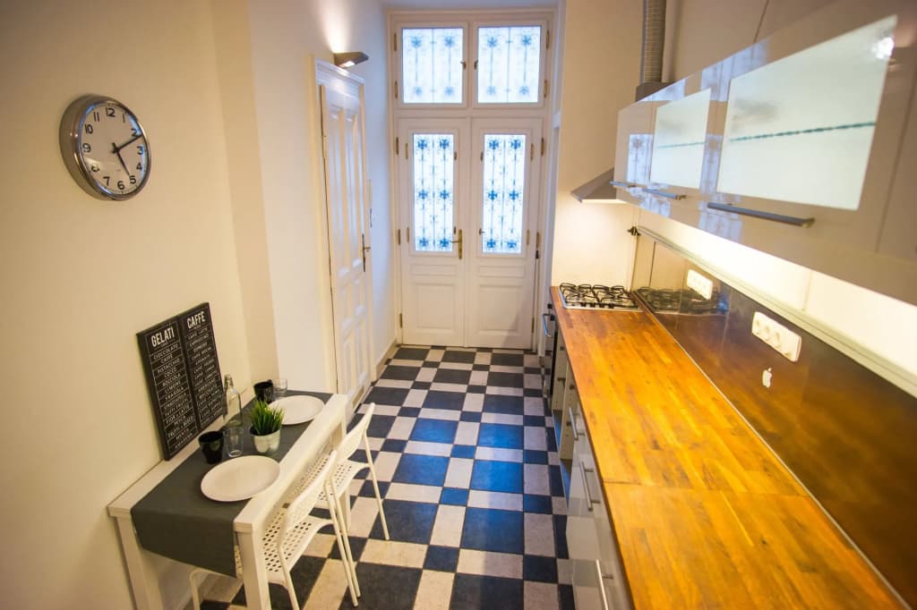 Opera Guesthouse & apartments - photo 11