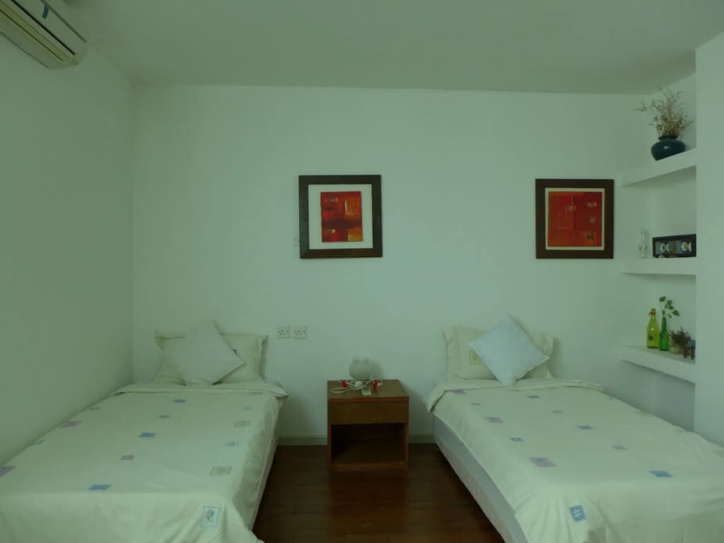 Wesberly Apartments - photo 2