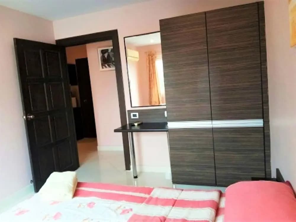 Park Lane Resort Jomtien - Condo Sleeps 2 - photo 10
