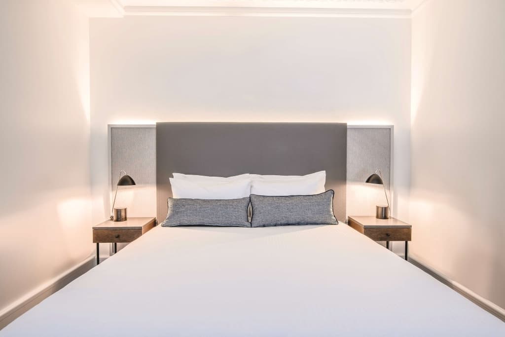 The Savoy Hotel on Little Collins Melbourne - photo 4