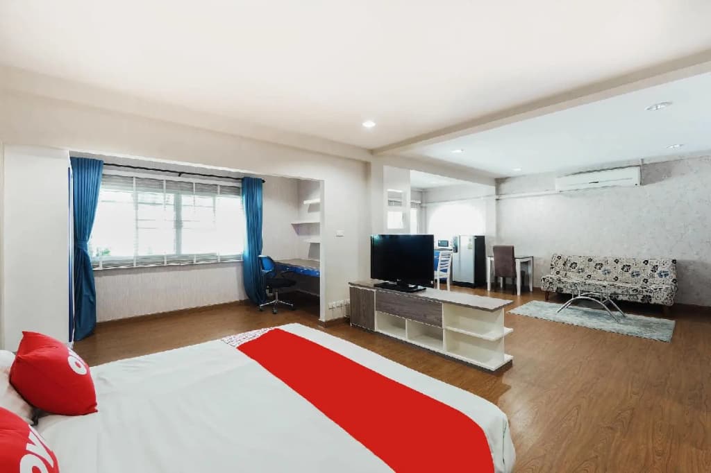 OYO 995 Blue Cafe Apartment - photo 3
