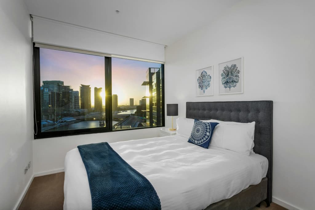 Waterfront Melbourne Apartments - photo 4