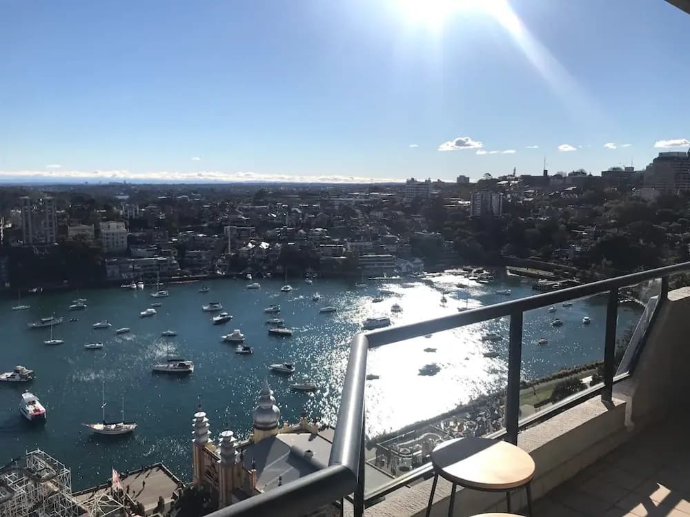 Milsons Point Apartment with Harbour Bridge Views - photo 10