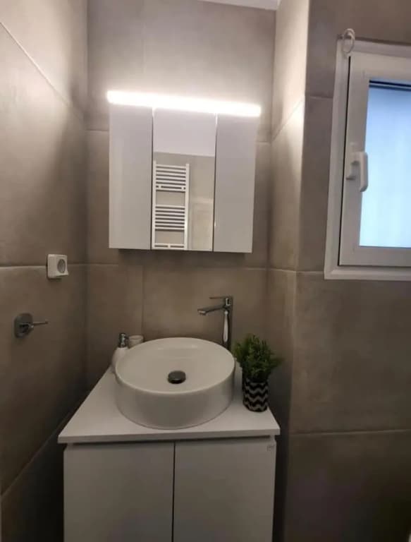 2 bd Renovated Flat at Acropolis - photo 7