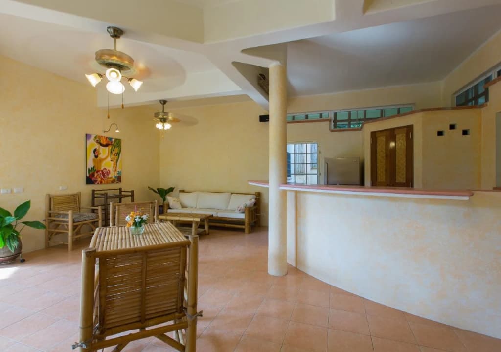 Aree's Lagoon House - photo 4