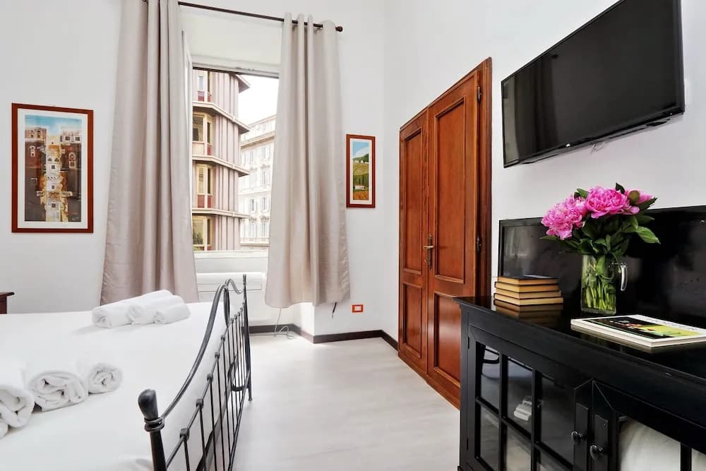 Cavour Square Apartment - photo 2