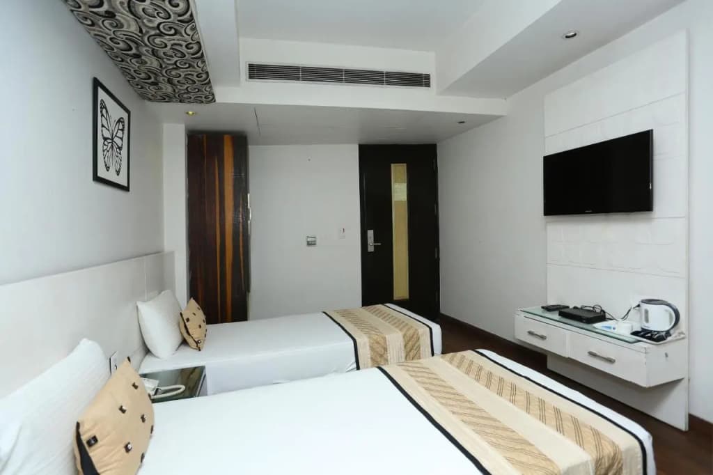 Hotel Uppal International - photo 4