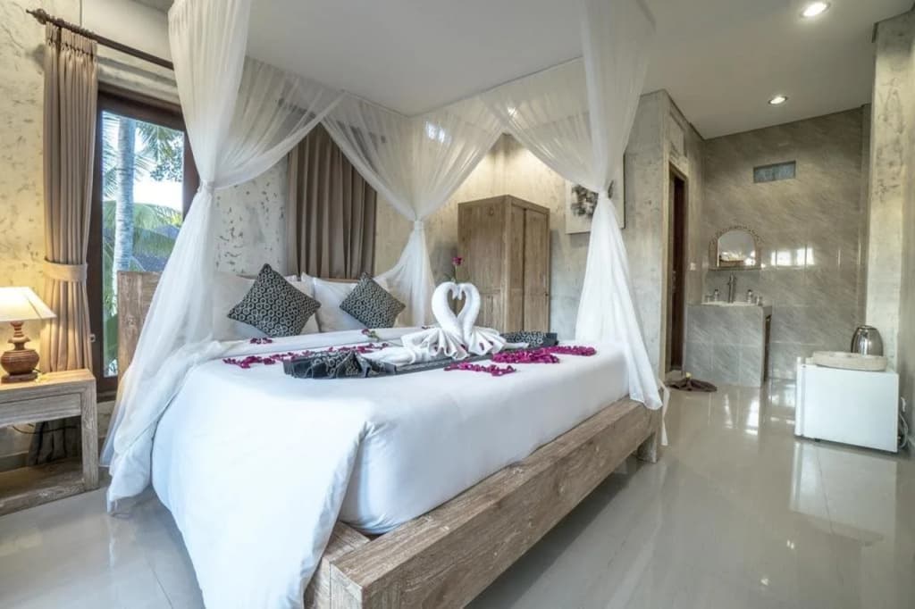 Adi Bisma Inn - photo 3