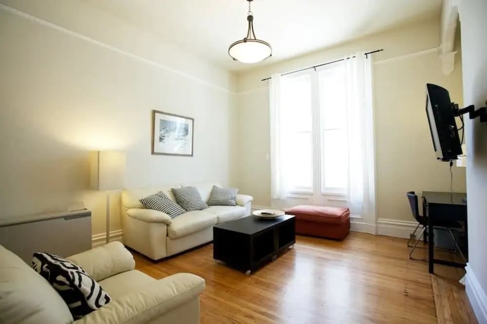 Pierce Place Lower Apartment - photo 3
