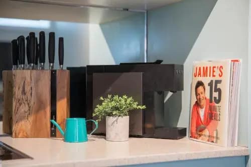Bondi Breeze Apartment - photo 2
