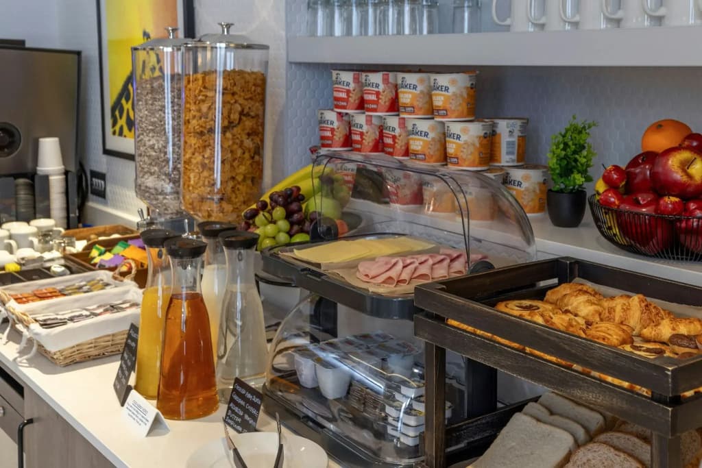 Four Points Flex by Sheraton London Kensington Olympia Hotel - photo 17
