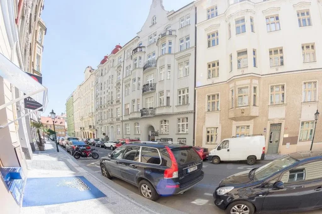 Bilkova Apartments - photo 11