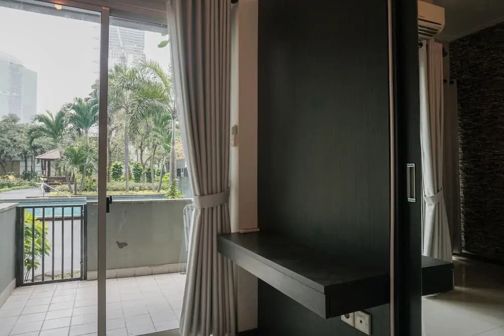 Special 1Br Direct Pool Access At Thamrin Residence - photo 6
