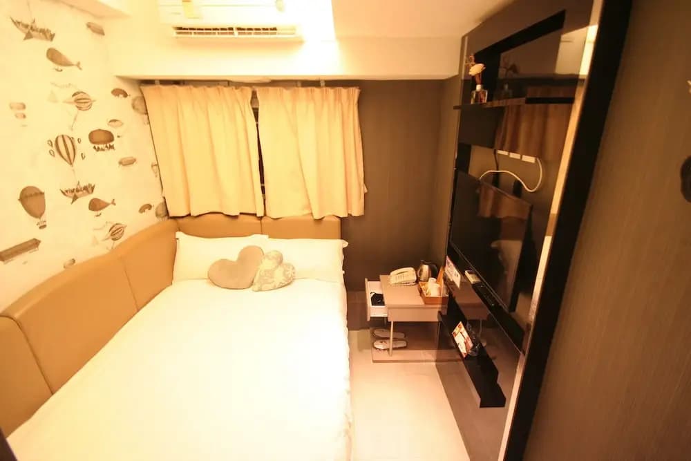 MY Hotel - photo 8