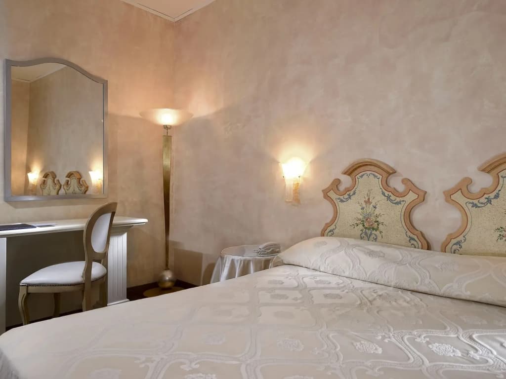 Amadeus Hotel - photo 6