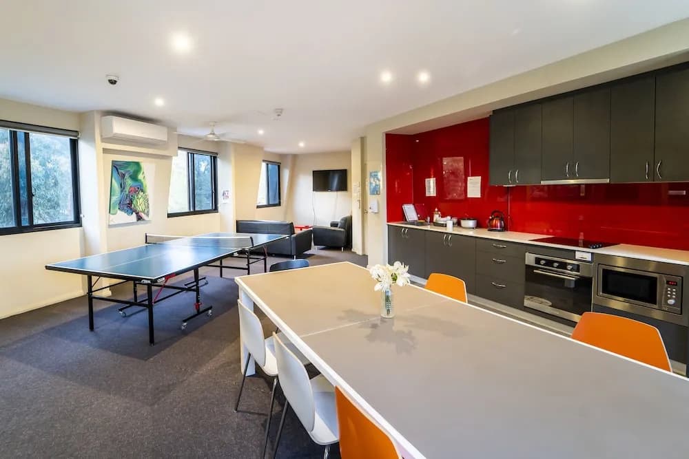 Dayman Apartments - photo 5
