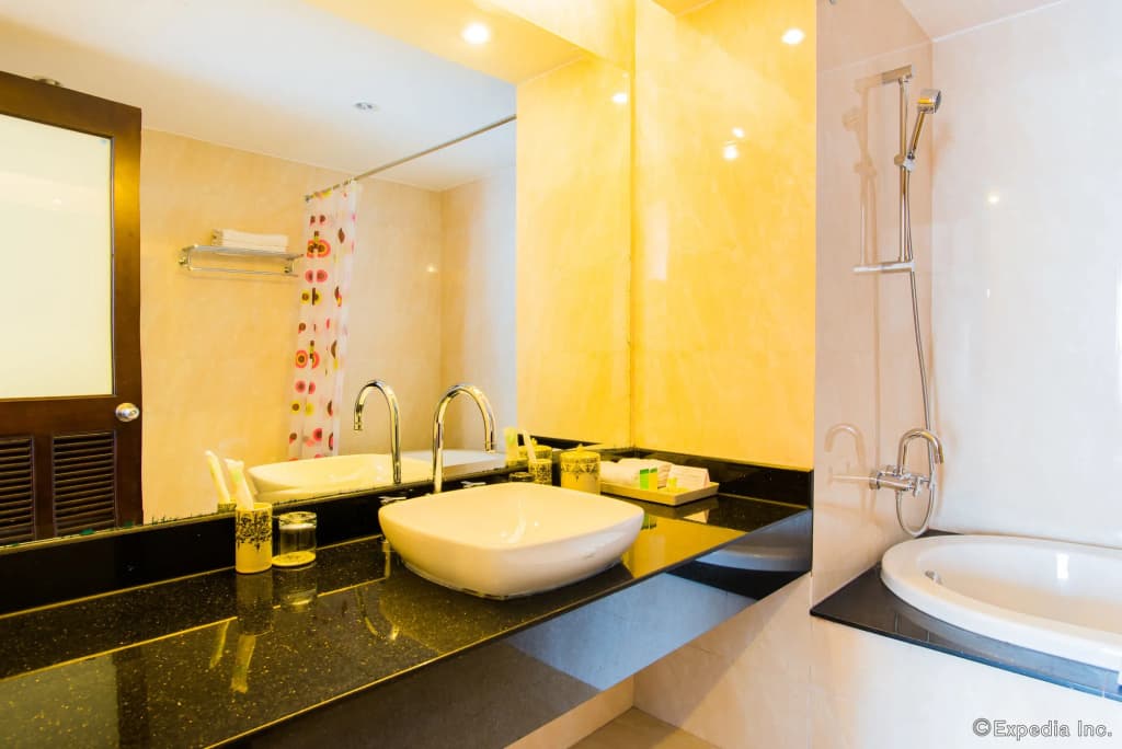 Elegant Suites Westlake - photo 11