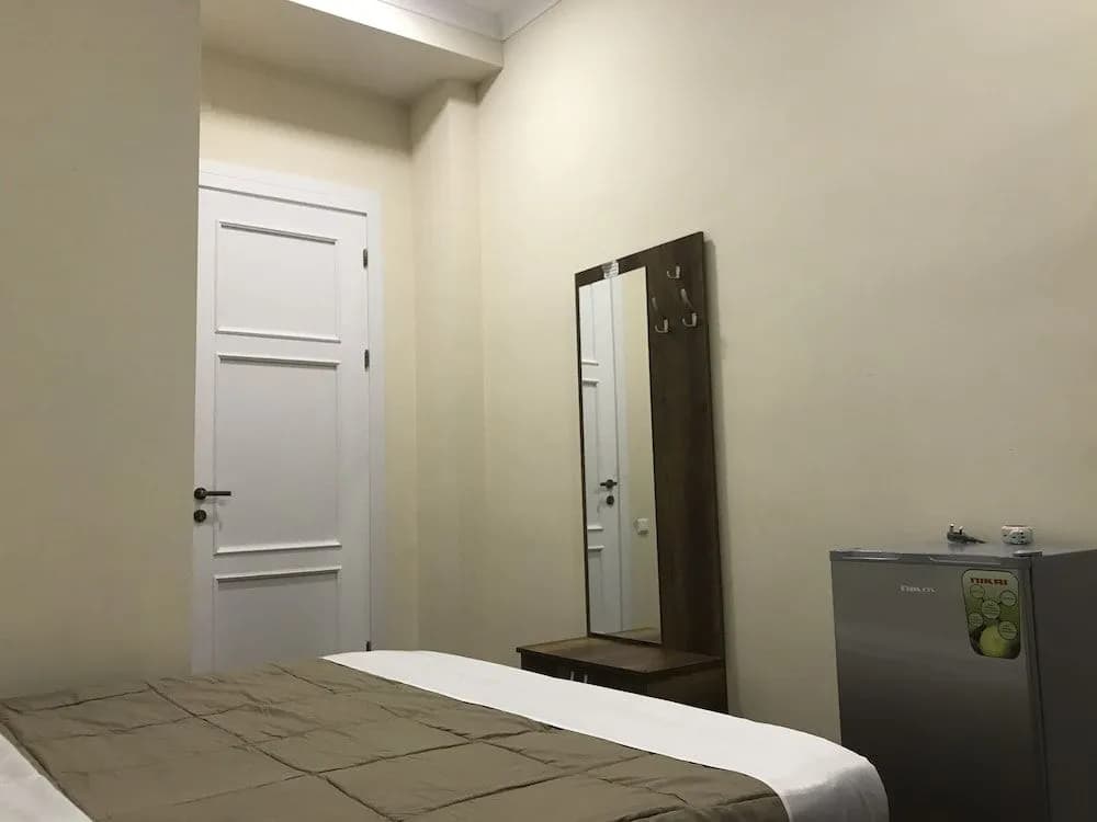 Brok's Hotel - photo 2