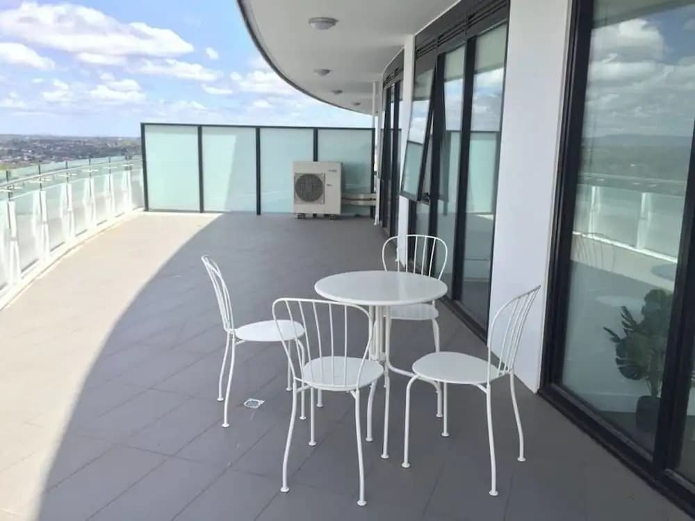 Doncaster Apartment - photo 6