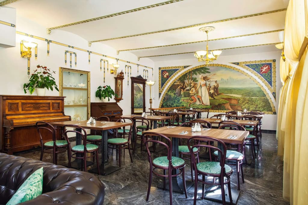 Hotel Taurus - photo 12